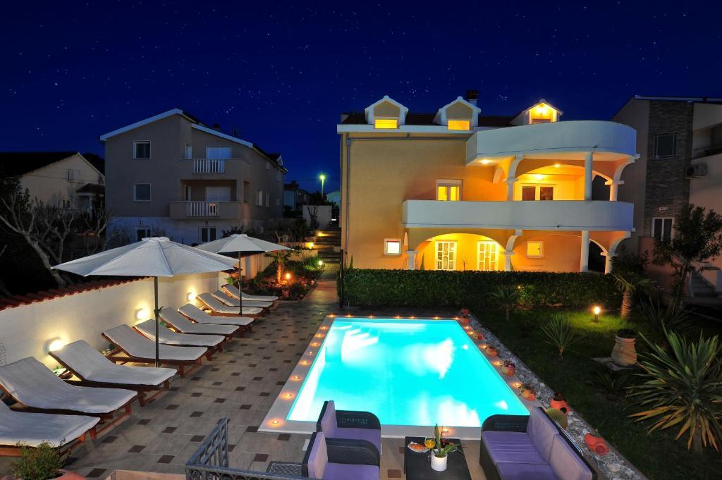 Villa Vanilla With Heated Pool Zadar Exterior foto