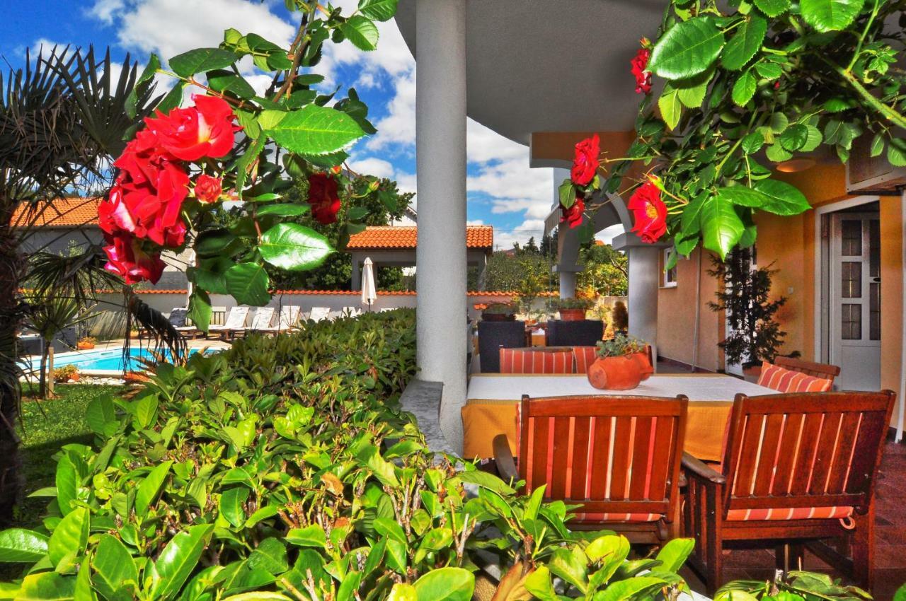 Villa Vanilla With Heated Pool Zadar Exterior foto
