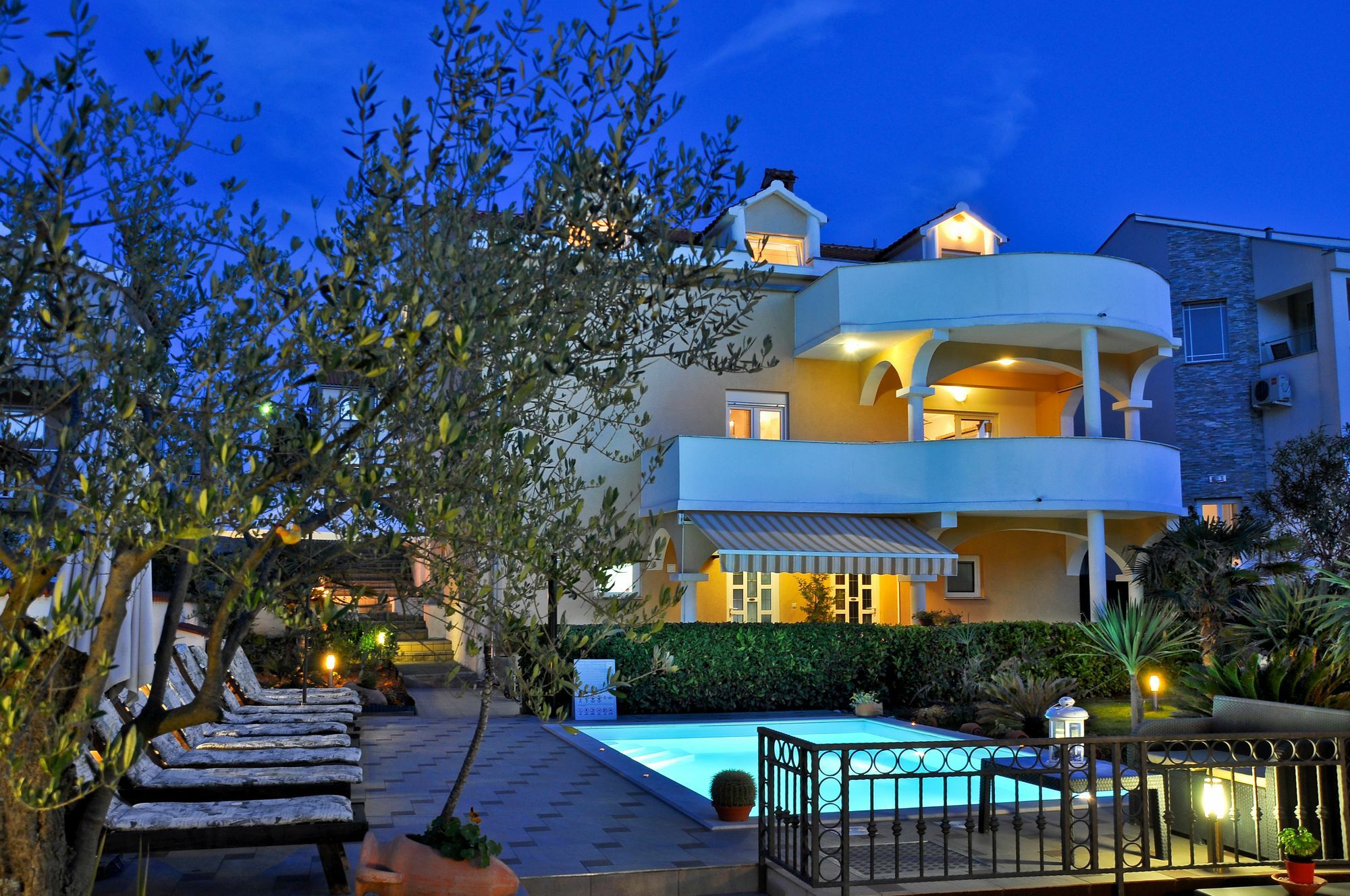 Villa Vanilla With Heated Pool Zadar Exterior foto